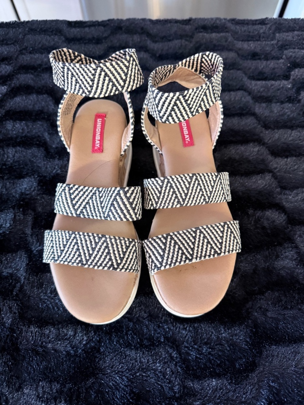 UNIONBAY Black & White Woven Strappy Platform Sandals